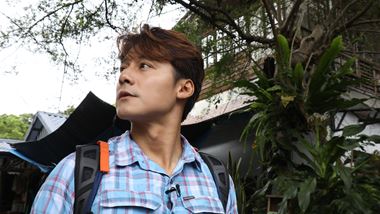 雲端裡的49天》廖科溢有驚無險過崩塌斷崖 目睹白龍躍入山谷直喊壯觀!